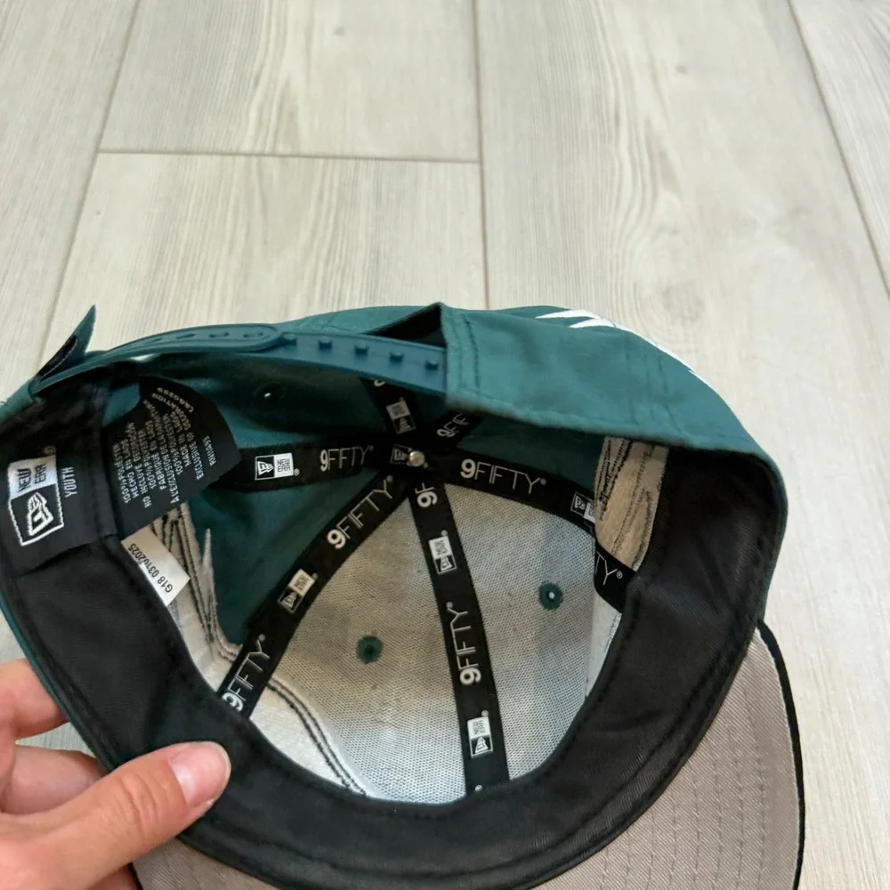New Era 9FIFTY Philadelphia Eagles Youth Snapback Hat Green Black Wing Cap